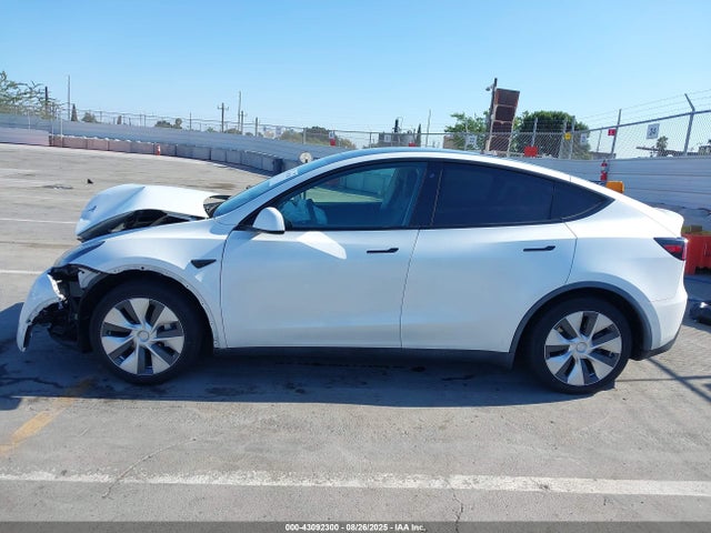 5YJYGDEE6LF009429 Tesla Model Y