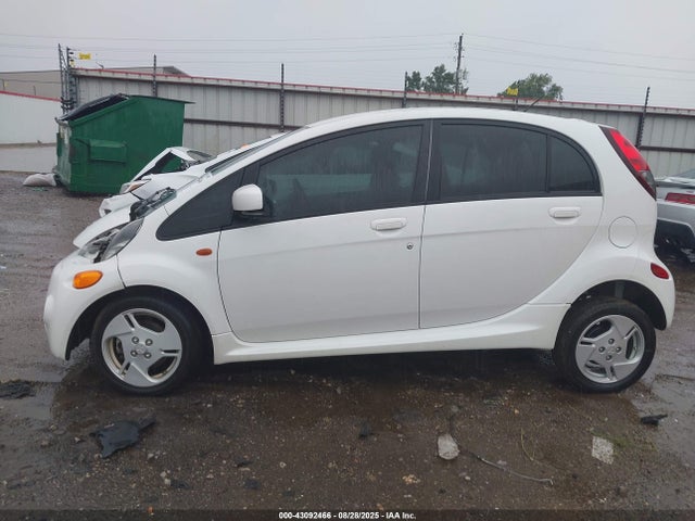 Mitsubishi I-Miev 2014 JA3215H41EU024784 Image 13
