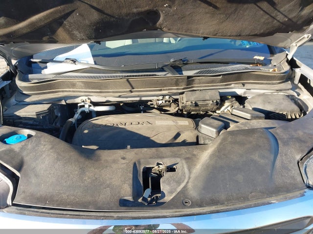 Honda j35y6 2017 5FNYF6H33HB000686 Image 10