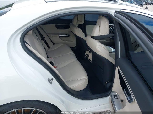 W1KAF4HB1SR257768 Mercedes-Benz m254