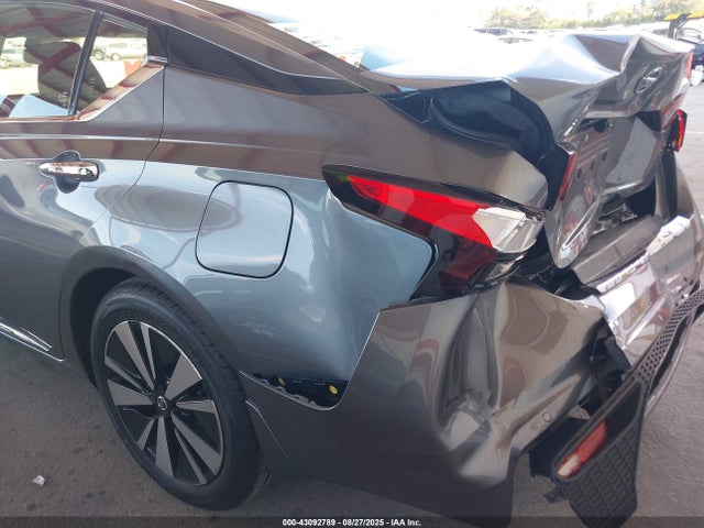 Nissan 2019 2019 1N4BL4DV7KC174006 Image 6