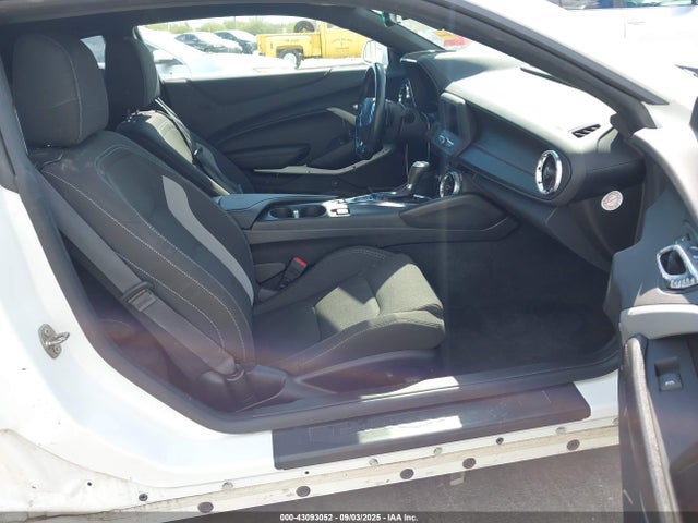 Chevrolet ltg 2023 1G1FB1RX8P0147356 Image 5