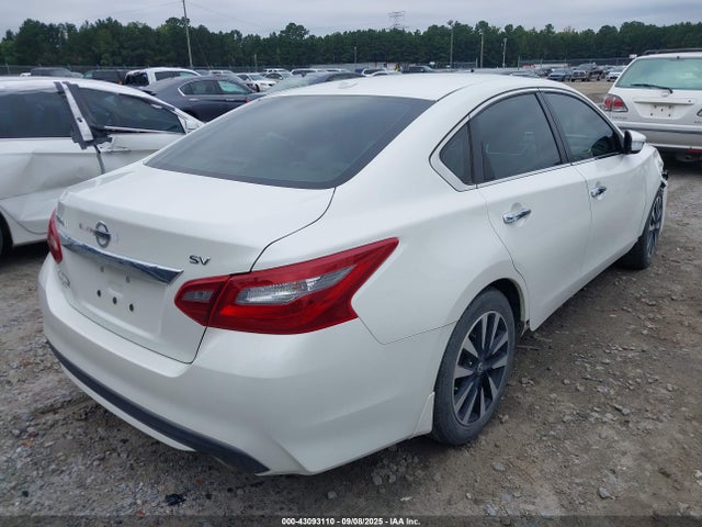 1N4AL3AP0JC230121 Nissan 2018