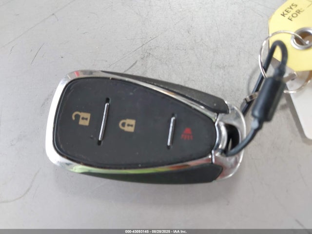 2GNAXUEV5M6108730 Chevrolet lyx