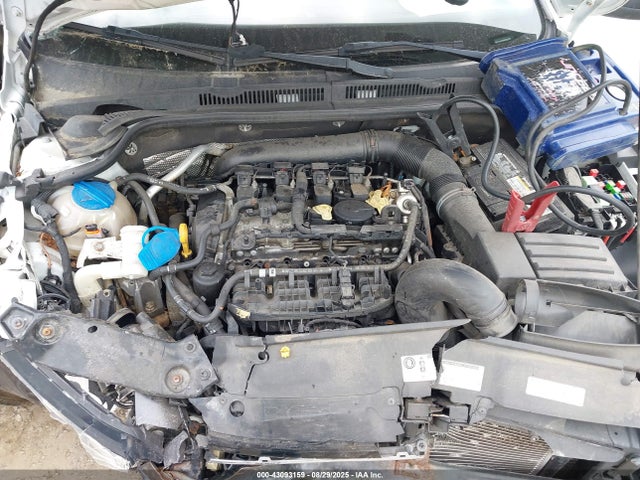 3VWD17AJ5FM332307 Volkswagen 1.8t