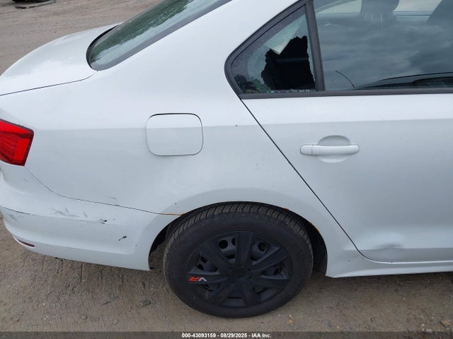3VWD17AJ5FM332307 Volkswagen 1.8t