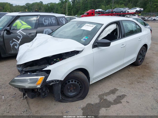 3VWD17AJ5FM332307 Volkswagen 1.8t