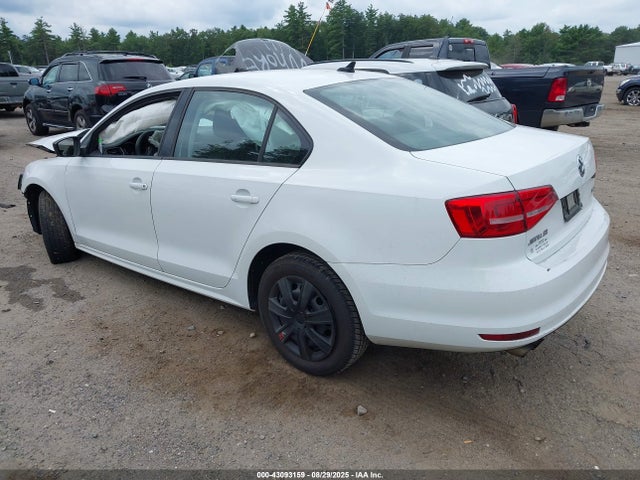 3VWD17AJ5FM332307 Volkswagen 1.8t