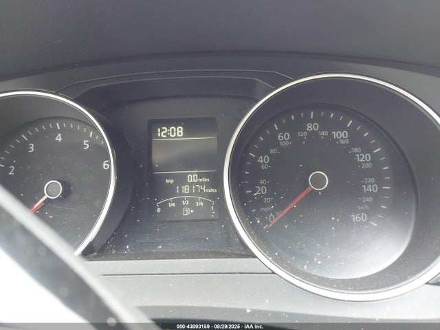 3VWD17AJ5FM332307 Volkswagen 1.8t
