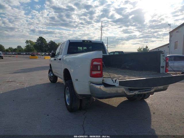 RAM 3500 2024 3C63RRGL9RG136845 Image 3