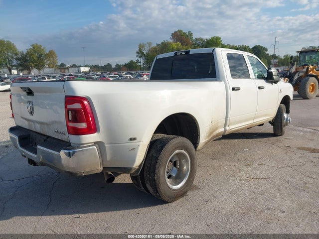 RAM 3500 2024 3C63RRGL9RG136845 Image 4