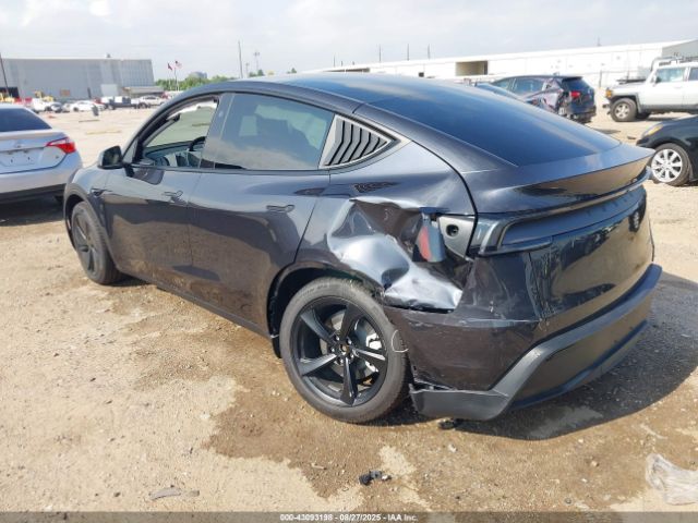 2026 TESLA MODEL Y 7SAYGDEE4TA414026 Photo 2