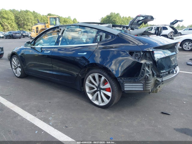 2018 TESLA MODEL 3 5YJ3E1EB0JF184387 Photo 2