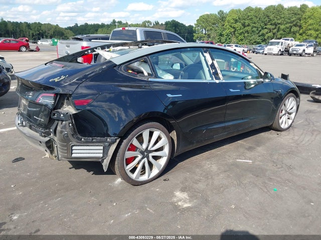 2018 TESLA MODEL 3 5YJ3E1EB0JF184387 Photo 3