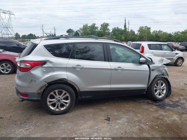 Ford ESCAPE SE 2018 1FMCU9GD6JUB19059 Image 18
