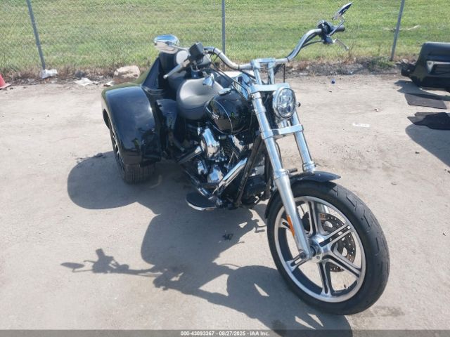 2011 HARLEY-DAVIDSON FXDC 1HD1GV412BC305175