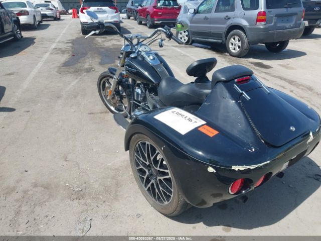 2011 HARLEY-DAVIDSON FXDC 1HD1GV412BC305175 Photo 2