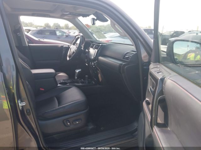 2022 TOYOTA 4RUNNER JTERU5JR9N6050157 Photo 4