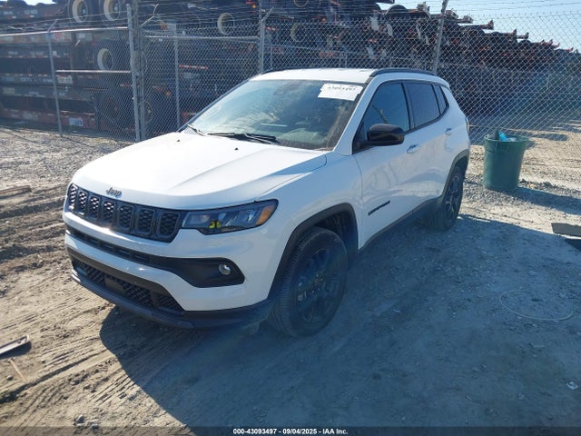 Jeep Compass Latitude 4x4 2025 3C4NJDBN2ST553547 Image 2
