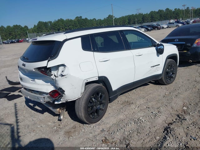 Jeep Compass Latitude 4x4 2025 3C4NJDBN2ST553547 Image 4