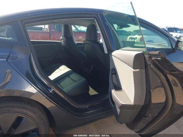5YJ3E1EA6SF985799 Tesla 2025