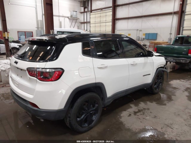 Jeep Compass 2019 3C4NJDBB2KT616748 Image 4