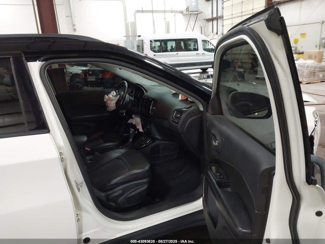 Jeep Compass 2019 3C4NJDBB2KT616748 Image 5