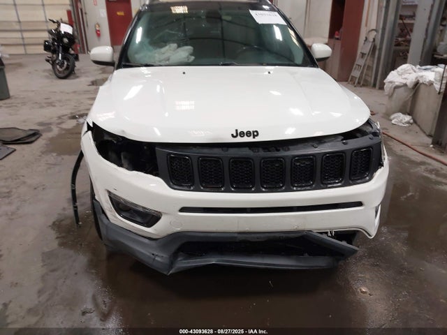 Jeep Compass 2019 3C4NJDBB2KT616748 Image 6