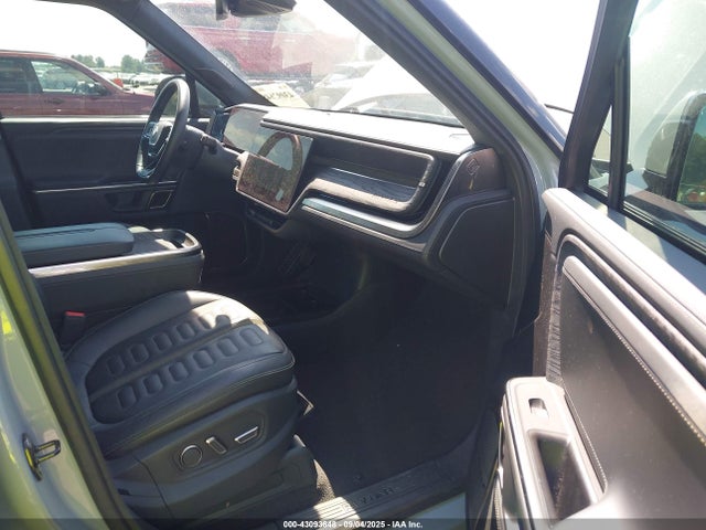 Rivian 2022 2022 7FCTGAAA6NN015709 Image 5