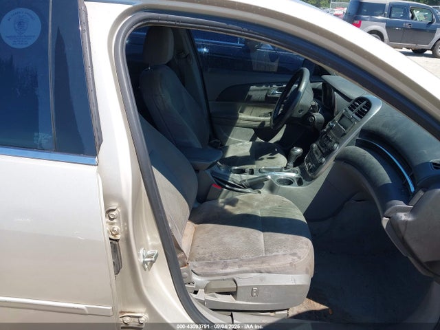 Chevrolet lkw 2015 1G11B5SLXFF316846 Image 5