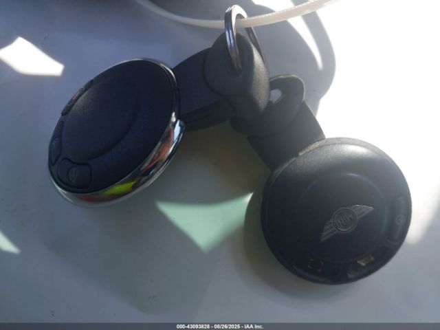 2012 MINI COOPER WMWSX1C56CT300269 Photo 10