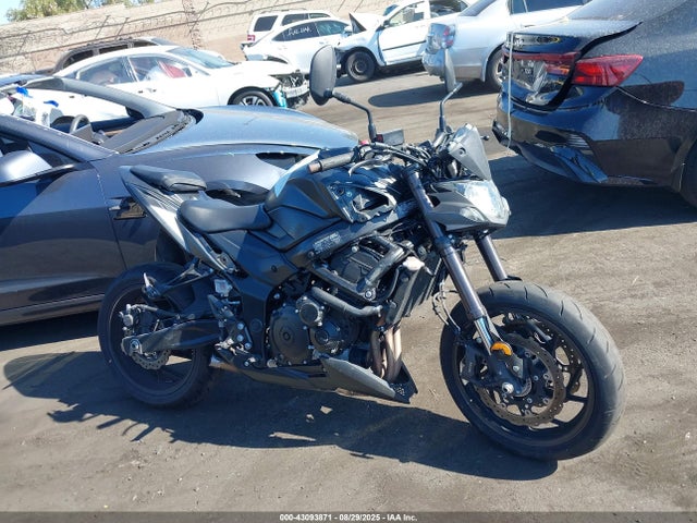 JS1C533DXN7100002 Suzuki R749-
