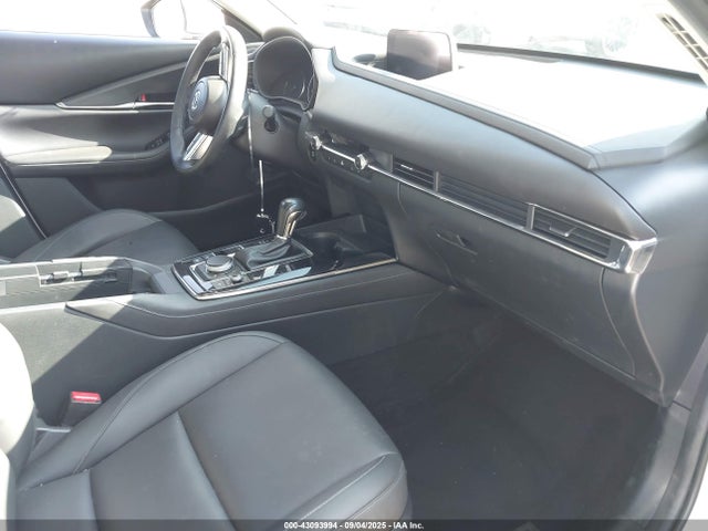 3MVDMBCL4NM402680 Mazda py