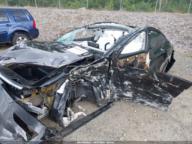 2026 TESLA MODEL Y 7SAYGDEE8TF371779 Photo 5