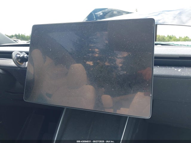 2026 TESLA MODEL Y 7SAYGDEE8TF371779 Photo 6