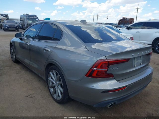 2019 VOLVO S60 7JRA22TK6KG002452 Photo 2