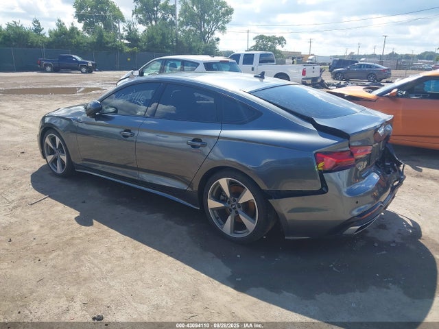 2021 AUDI A5 SPORTBACK WAUFACF53MA019599 Photo 2