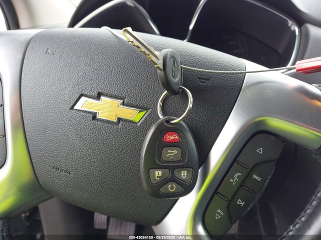 43094159 :رقم المزاد ، 1GNKVHKD8FJ267972 vin ، 2015 Chevrolet Traverse 2lt مزاد بيع