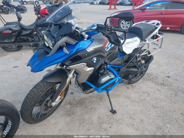 WB10A6106HZ655122 BMW 2017