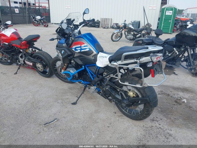 WB10A6106HZ655122 BMW 2017