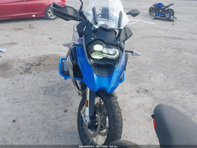 WB10A6106HZ655122 BMW 2017