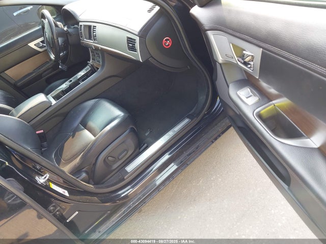 2013 JAGUAR XF SAJWA0ES0DPS83919 Photo 4