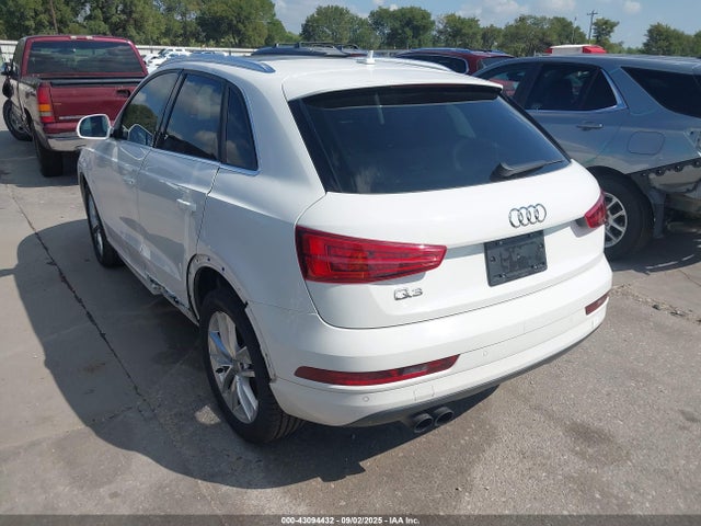 2016 AUDI Q3 WA1BFCFS0GR013347 Photo 2