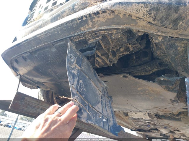 3MZBN1L3XJM165717 Mazda py