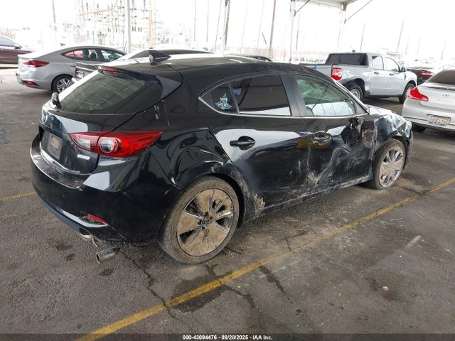 3MZBN1L3XJM165717 Mazda py
