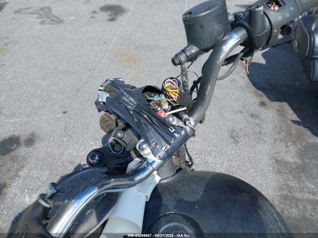 2022 ROYAL ENFIELD MOTORS CLASSIC 350 ME3FAP202NV301983 Photo 6