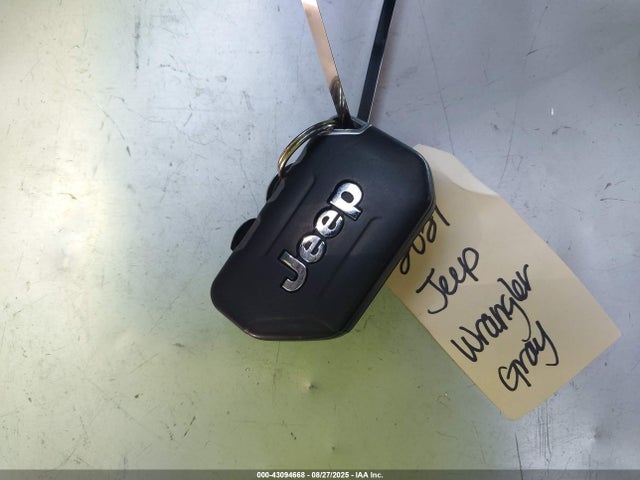 1C4HJXDN4MW596523 Jeep 2021