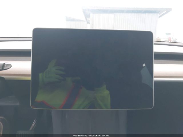 2022 TESLA MODEL Y 7SAYGDEE9NF561805 Photo 6