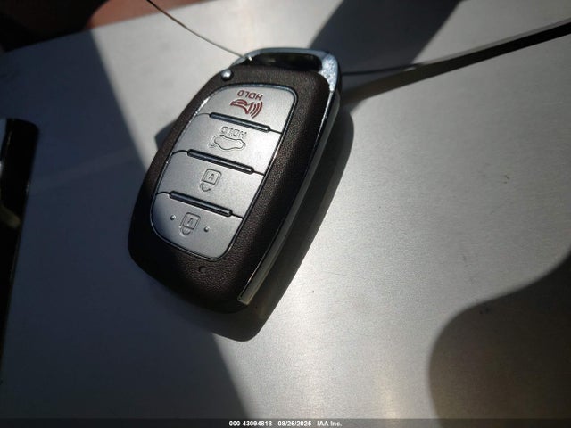 5NPD84LF7HH158514 Hyundai Elantra