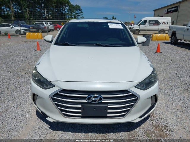 5NPD84LF7HH158514 Hyundai Elantra